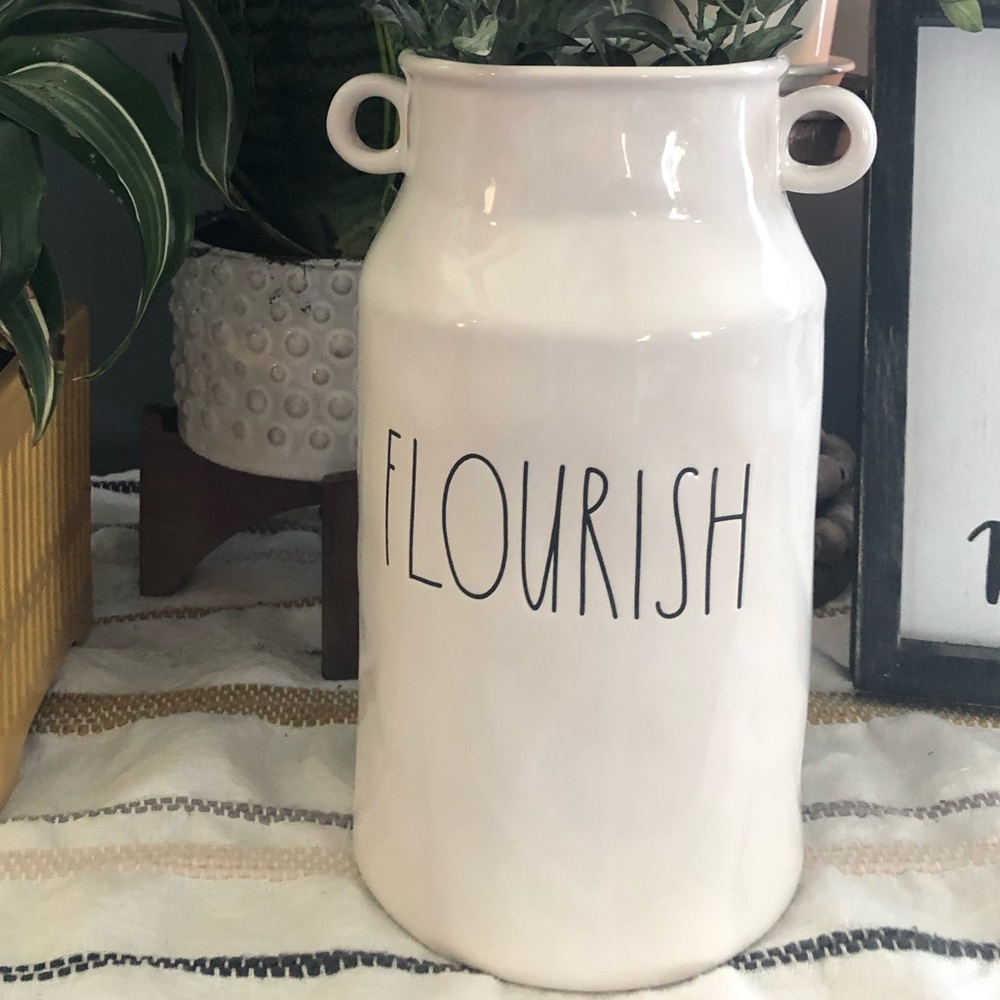 RAE DUNN FLORISH VASE